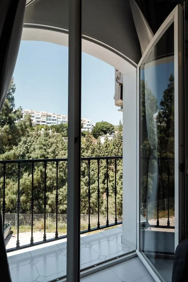 Spacious 2-Bedroom Apartment With Free Parking Sitio de Calahonda 0*,
